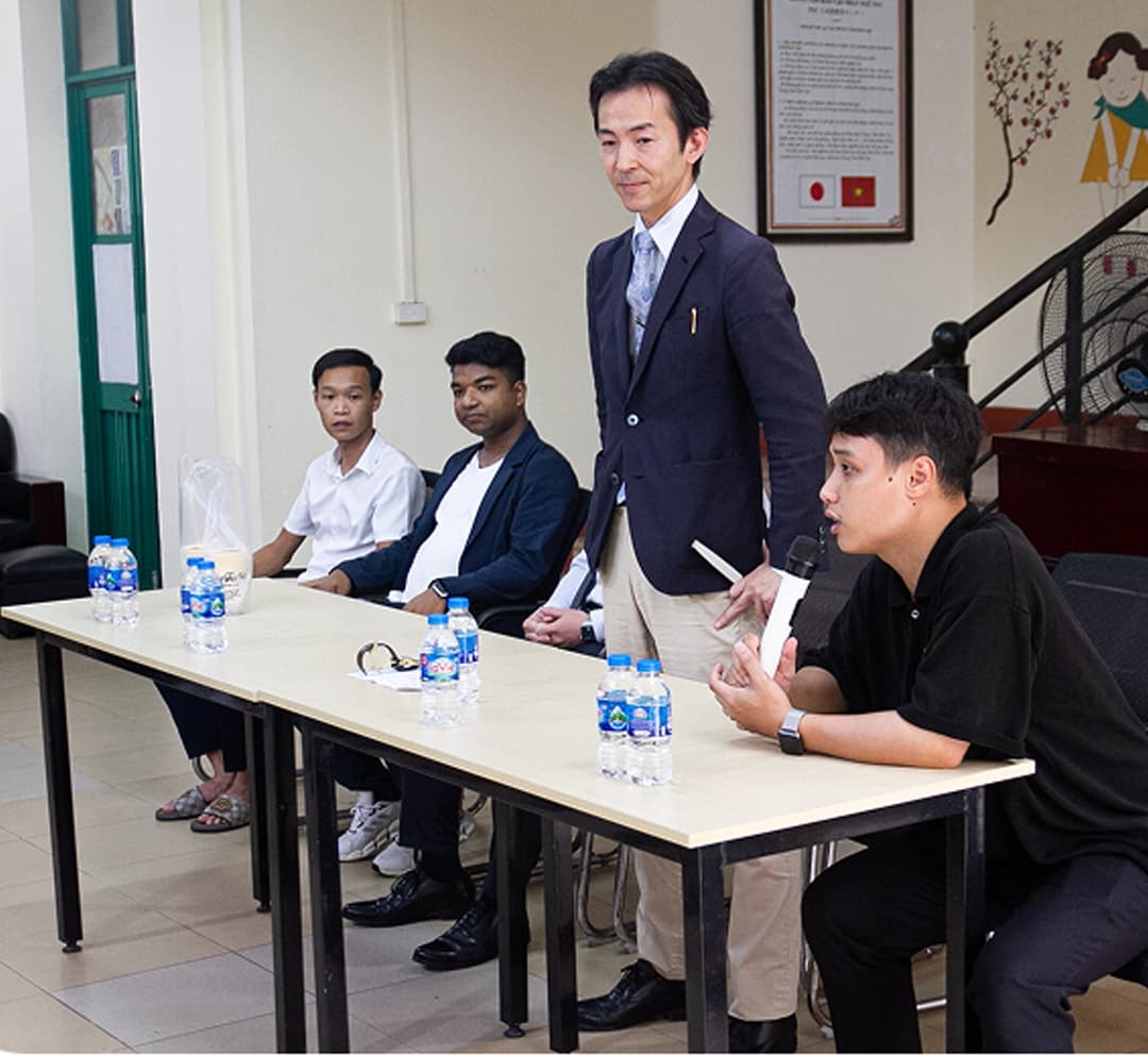 Hoạt động HelloJob 9